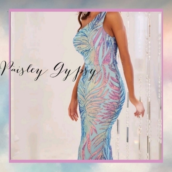 HOLOGRAPHIC PREMIUM BRAND AND QUALITY MERMAIDCORE SEQUINED MAXI DRESS - Picture 7 of 14